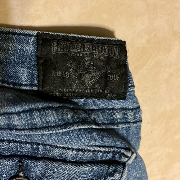 True religion jeans 32 waist. 32 inseam. Cute! - Picture 6 of 6